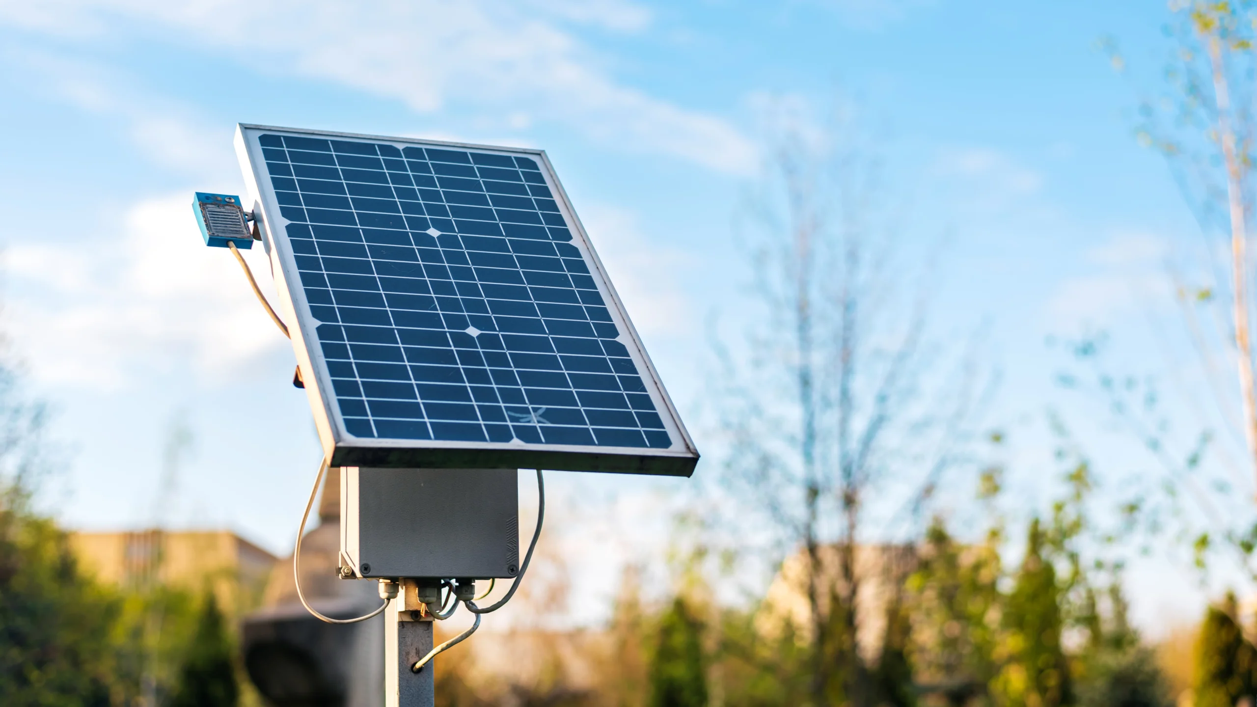 Güneş Enerjili Solar Bahçe Aydınlatması